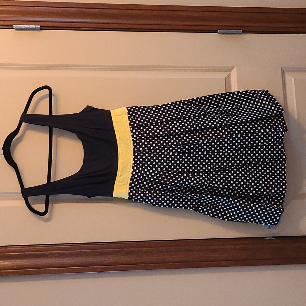 Junior's size 11 IZ Byer black and yellow dress